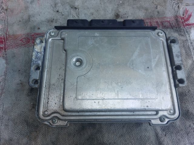 bontott PEUGEOT 206 Motorvezérlő