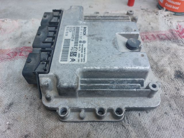 bontott PEUGEOT 206 Motorvezérlő