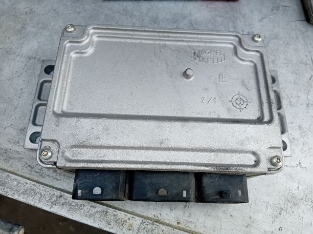 bontott PEUGEOT 206 Motorvezérlő