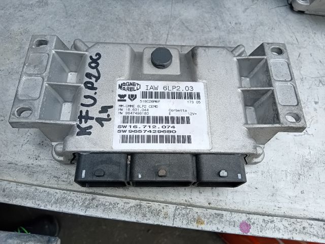 bontott PEUGEOT 206 Motorvezérlő