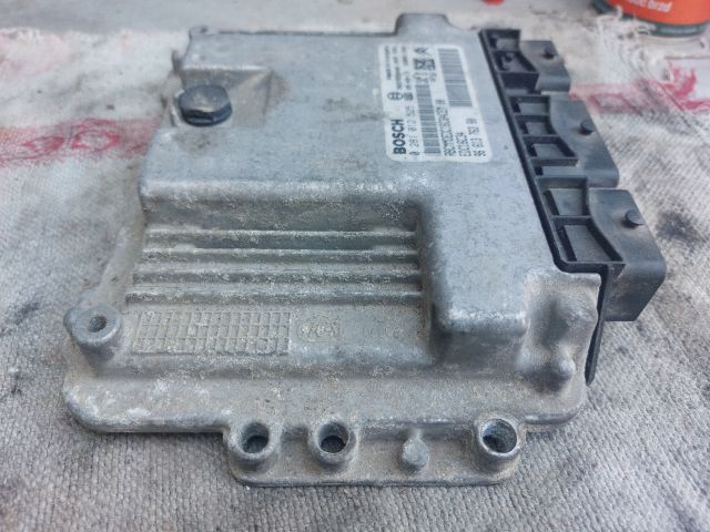 bontott PEUGEOT 206 Motorvezérlő