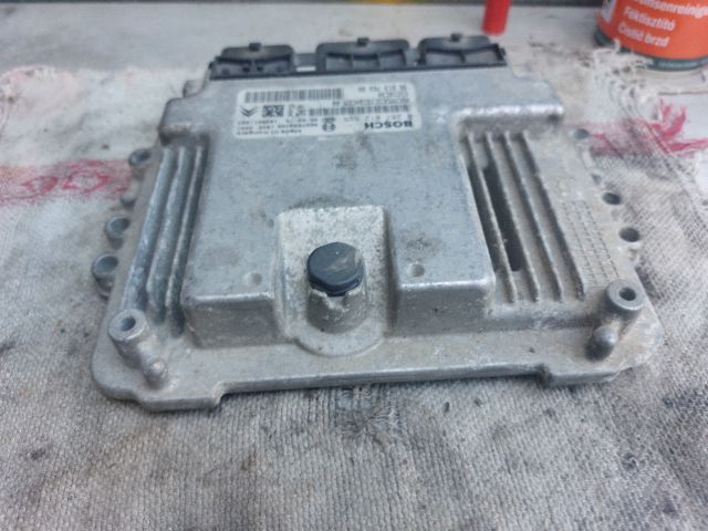 bontott PEUGEOT 206 Motorvezérlő