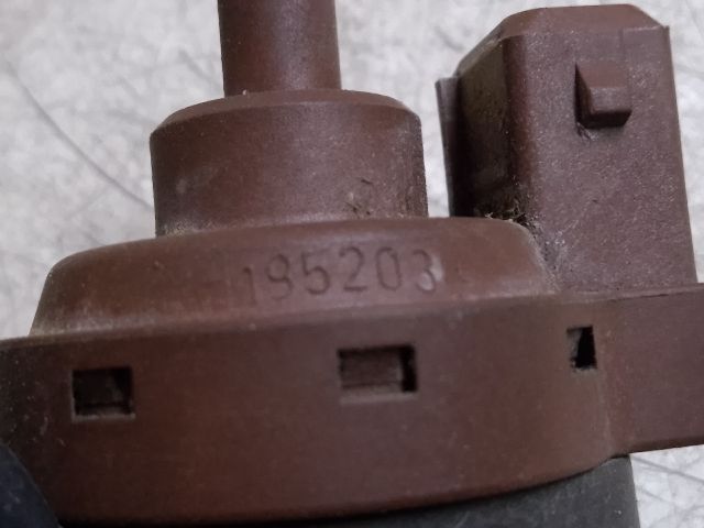 bontott PEUGEOT 206 Tankszellőztető Szelep