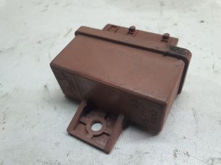 bontott PEUGEOT 206 Üzemanyag Szivattyú Relé