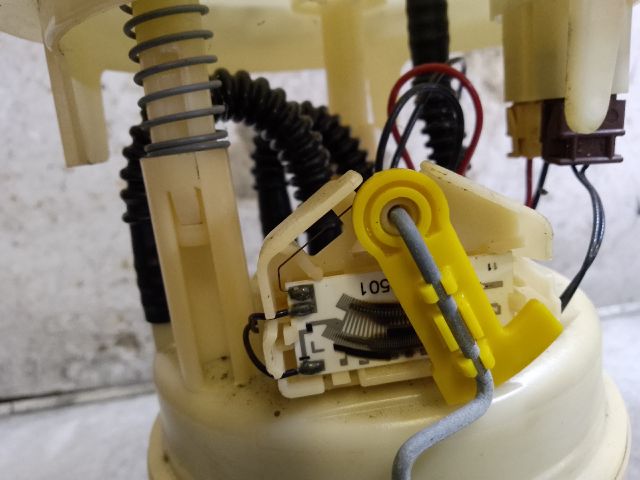 bontott PEUGEOT 206 Üzemanyag Szivattyú