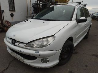 bontott PEUGEOT 206 Bal első Csonkállvány Kerékaggyal