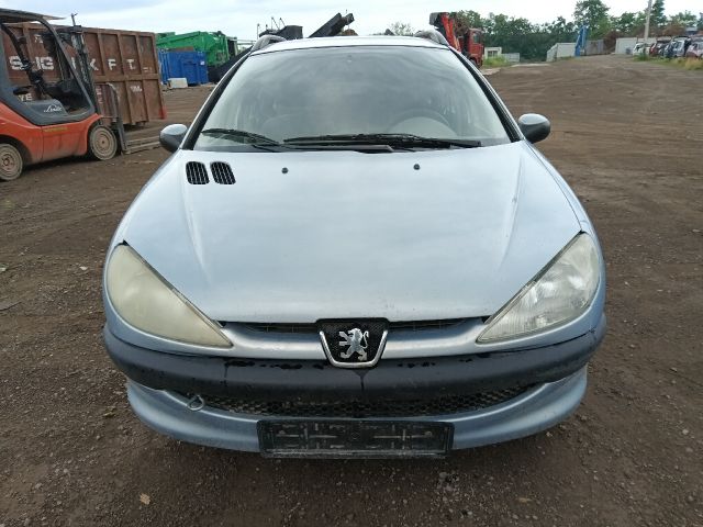 bontott PEUGEOT 206 Bal első Csonkállvány Kerékaggyal