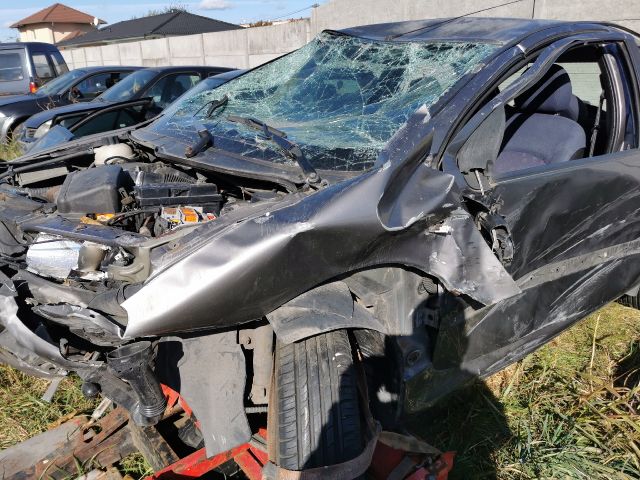 bontott PEUGEOT 206 Bal első Féknyereg Munkahengerrel