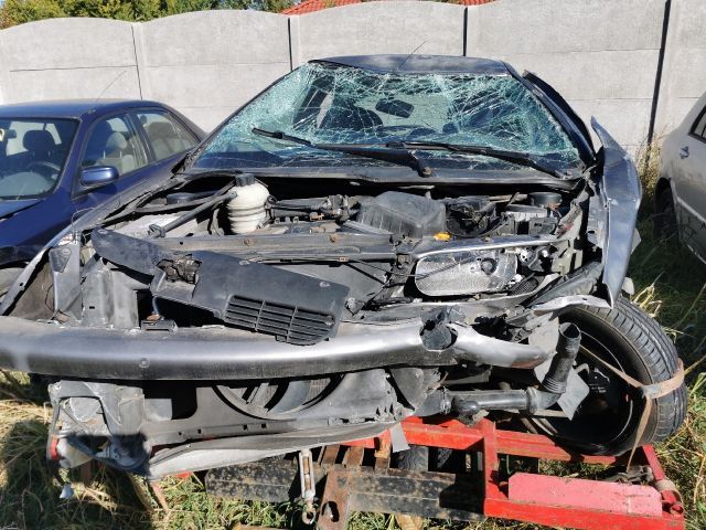 bontott PEUGEOT 206 Bal első Féknyereg Munkahengerrel