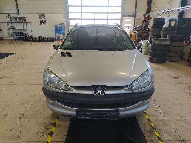 bontott PEUGEOT 206 Bal első Gólyaláb (Lengécsillapító, Rugó)