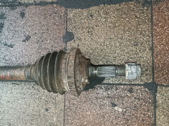 bontott PEUGEOT 206 Bal Féltengely