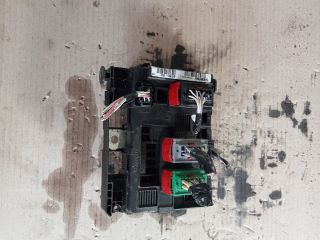 bontott PEUGEOT 206 Biztosítéktábla Motortér