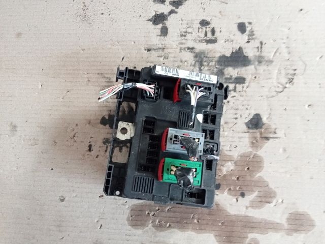 bontott PEUGEOT 206 Biztosítéktábla Motortér