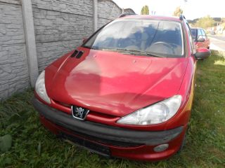 bontott PEUGEOT 206 Biztosítéktábla Motortér