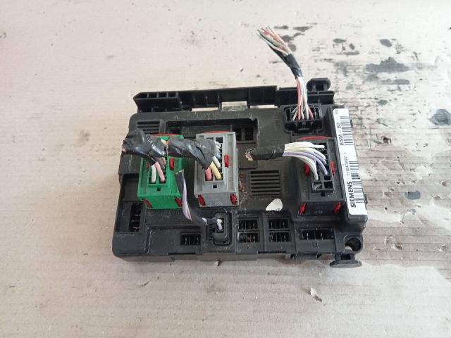 bontott PEUGEOT 206 Biztosítéktábla Motortér