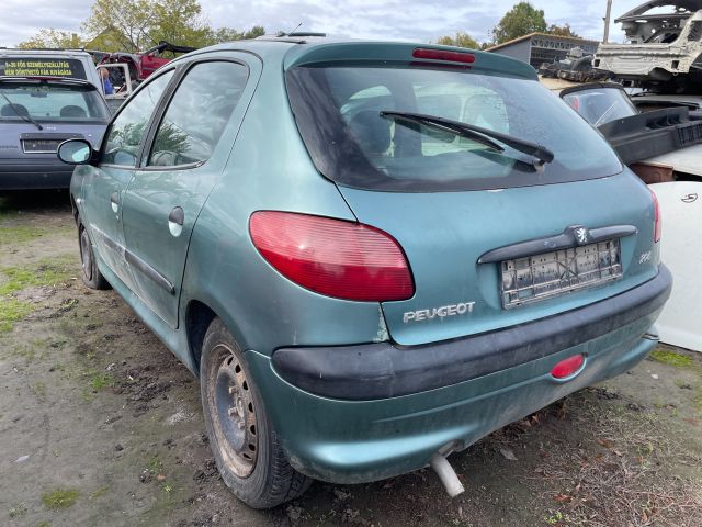 bontott PEUGEOT 206 Bal első Csonkállvány Kerékaggyal