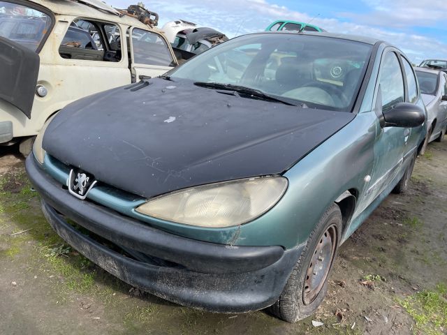 bontott PEUGEOT 206 Bal első Csonkállvány Kerékaggyal