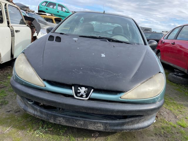 bontott PEUGEOT 206 Bal első Gólyaláb (Lengécsillapító, Rugó)