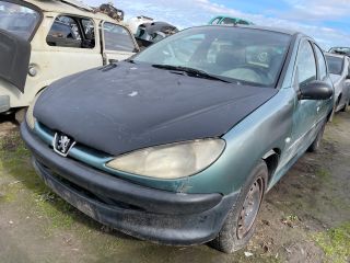 bontott PEUGEOT 206 Motor Tartó Bak Bal