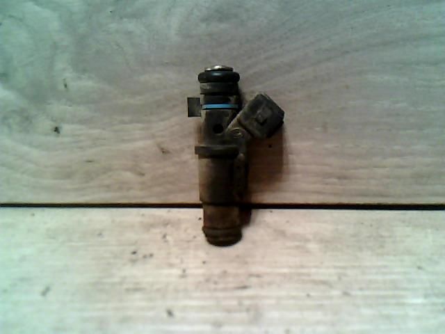 bontott PEUGEOT 206 Porlasztó (1 db)