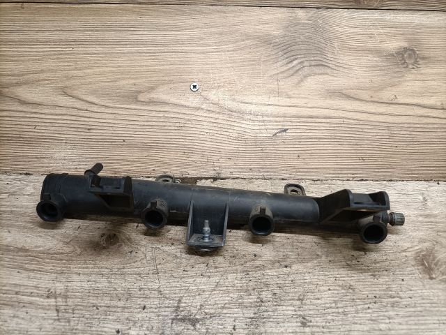 bontott PEUGEOT 206 Porlasztó Sor / Híd