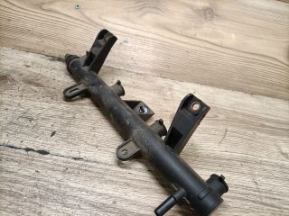 bontott PEUGEOT 206 Porlasztó Sor / Híd