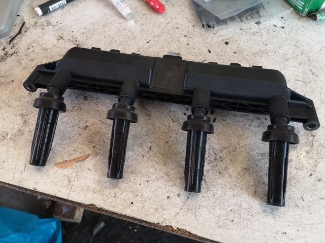 bontott PEUGEOT 206 Gyújtótrafó Szett