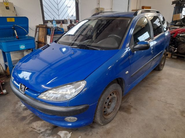 bontott PEUGEOT 206 Bal első Gólyaláb (Lengécsillapító, Rugó)