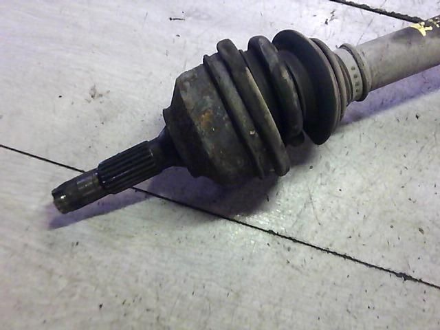 bontott PEUGEOT 206 Bal Féltengely