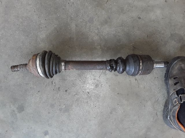 bontott PEUGEOT 206 Bal Féltengely