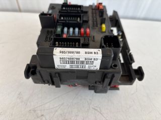 bontott PEUGEOT 206 Biztosítéktábla Motortér