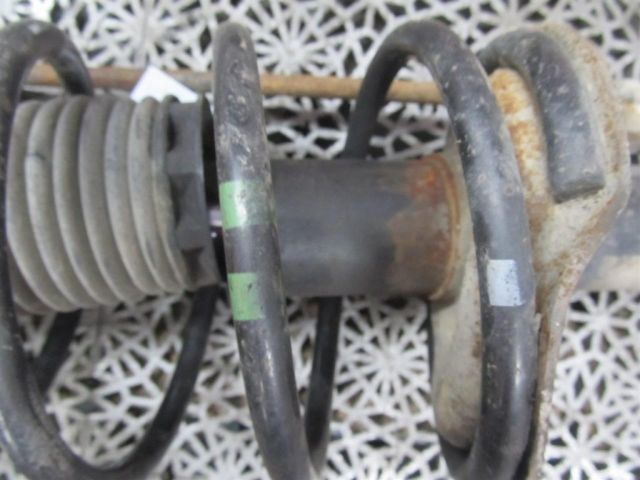 bontott PEUGEOT 206 Bal első Gólyaláb (Lengécsillapító, Rugó)