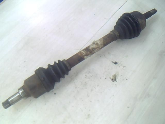 bontott PEUGEOT 206 Bal Féltengely