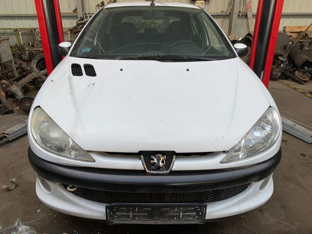 bontott PEUGEOT 206 Bal Féltengely