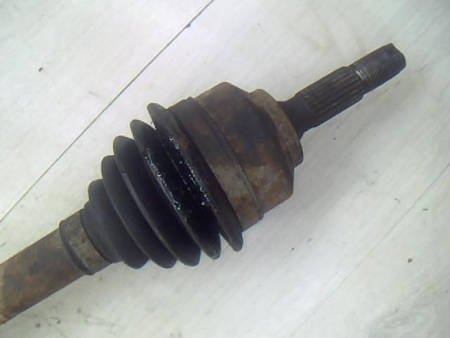 bontott PEUGEOT 206 Bal Féltengely