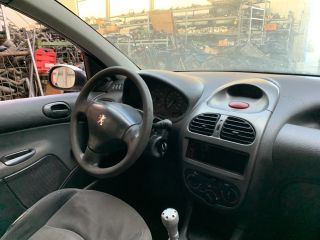 bontott PEUGEOT 206 Hengerfej