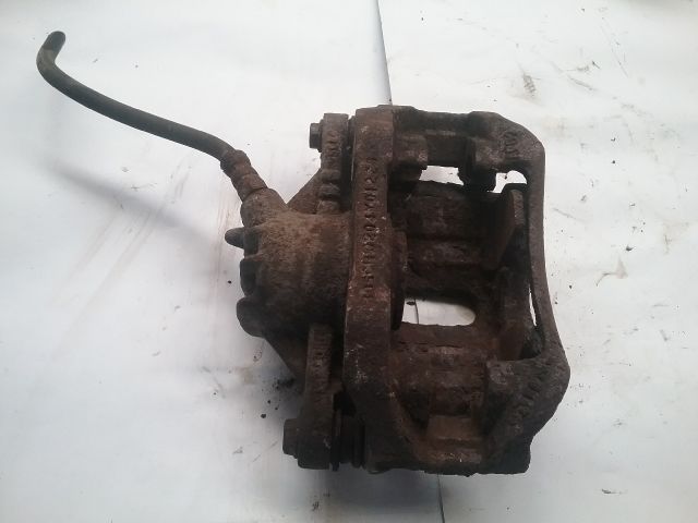 bontott PEUGEOT 206 Jobb első Féknyereg Munkahengerrel