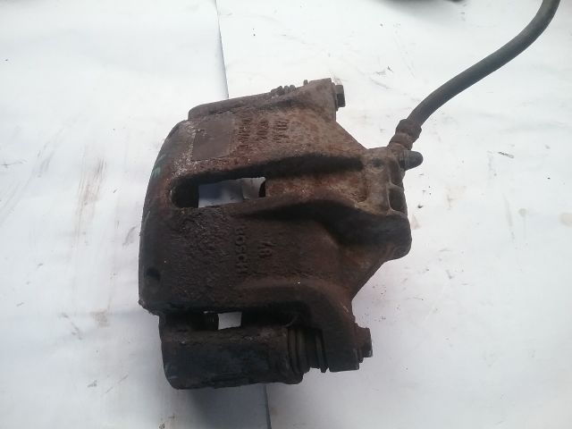 bontott PEUGEOT 206 Jobb első Féknyereg Munkahengerrel