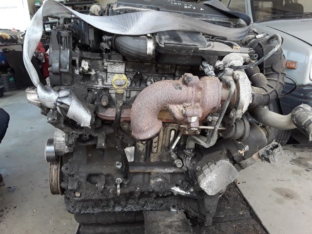 bontott PEUGEOT 206 Motor (Fűzött blokk hengerfejjel)