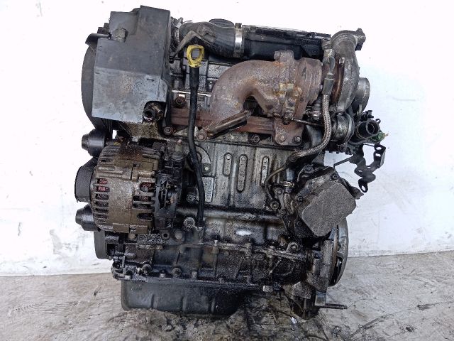 bontott PEUGEOT 206 Motor (Fűzött blokk hengerfejjel)