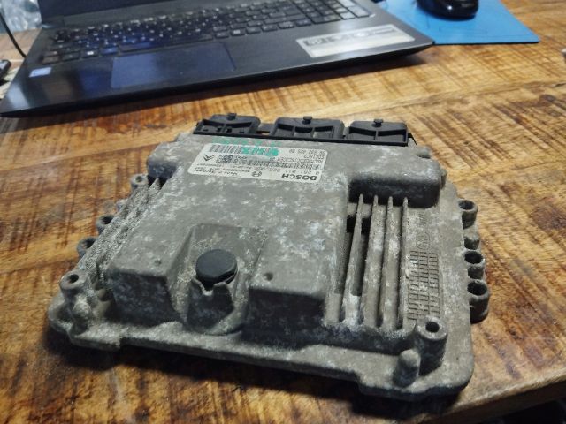 bontott PEUGEOT 206 Motorvezérlő