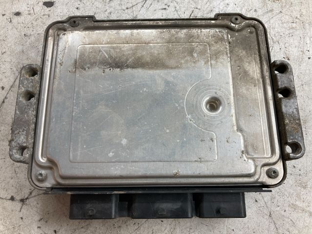 bontott PEUGEOT 206 Motorvezérlő