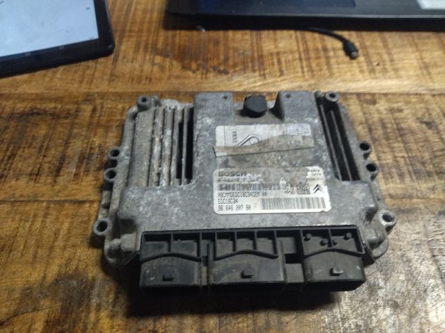 bontott PEUGEOT 206 Motorvezérlő