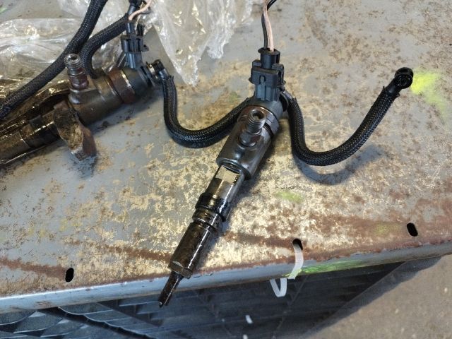 bontott PEUGEOT 206 Porlasztó (1 db)