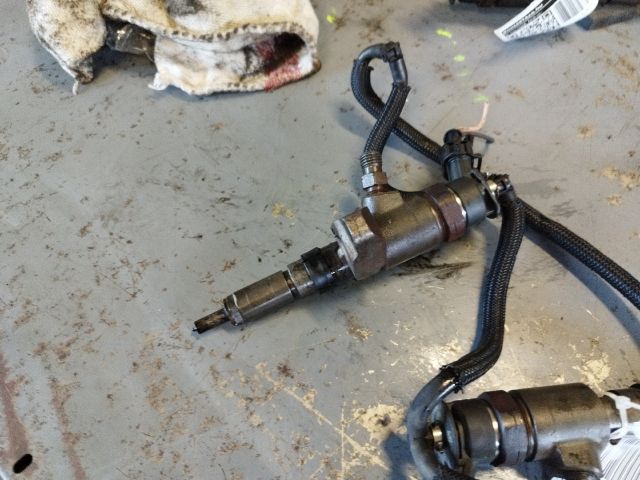 bontott PEUGEOT 206 Porlasztó (1 db)