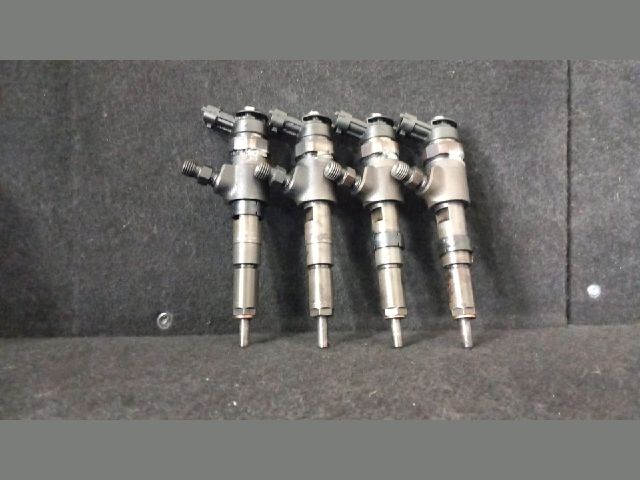 bontott PEUGEOT 206 Porlasztó (1 db)