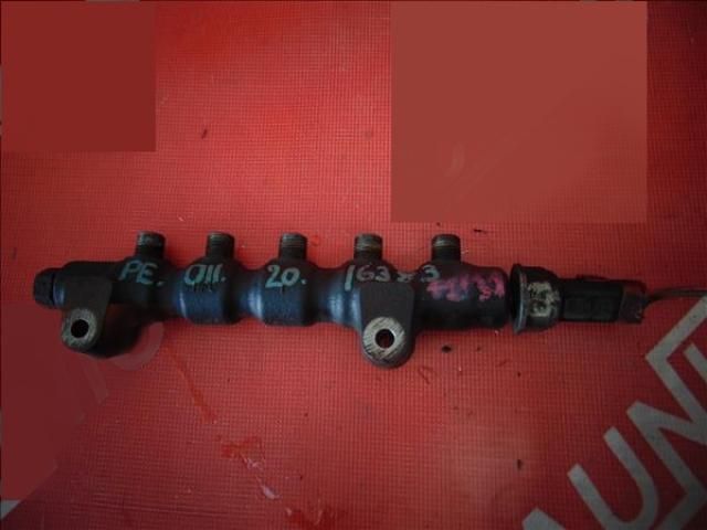 bontott PEUGEOT 206 Porlasztó Sor / Híd