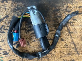 bontott PEUGEOT 206 Gyújtáskapcsoló Házzal