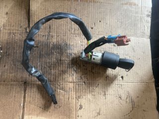 bontott PEUGEOT 206 Gyújtáskapcsoló Házzal