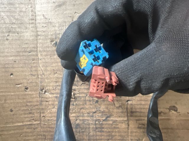 bontott PEUGEOT 206 Gyújtáskapcsoló Házzal